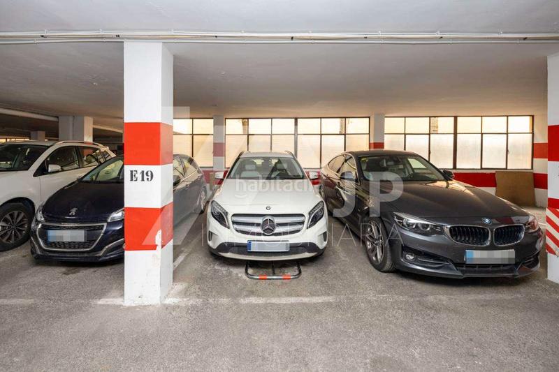 Foto ed0dcd83-4e15-400e-ba4c-d6d512282651. Alquiler piso magnifico piso en alquiler de 4 dormitorios, y dos baños, amueblado, en alquiler en urbanización privada con piscina, garaje y tra en Granada