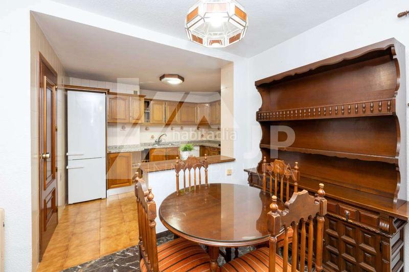 Foto dd9b8b62-0548-49aa-a065-e1bd5faddaeb. Rent flat with heating parking pool in Pajaritos Granada