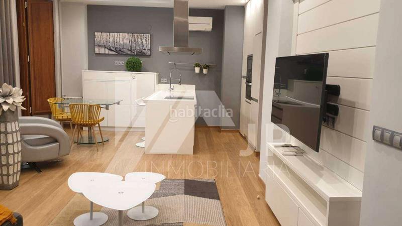 Foto b31300fd-45a3-4059-8987-d6bd28c24276. Alquiler piso precioso piso en alquiler en el centro de la ciudad. en Granada