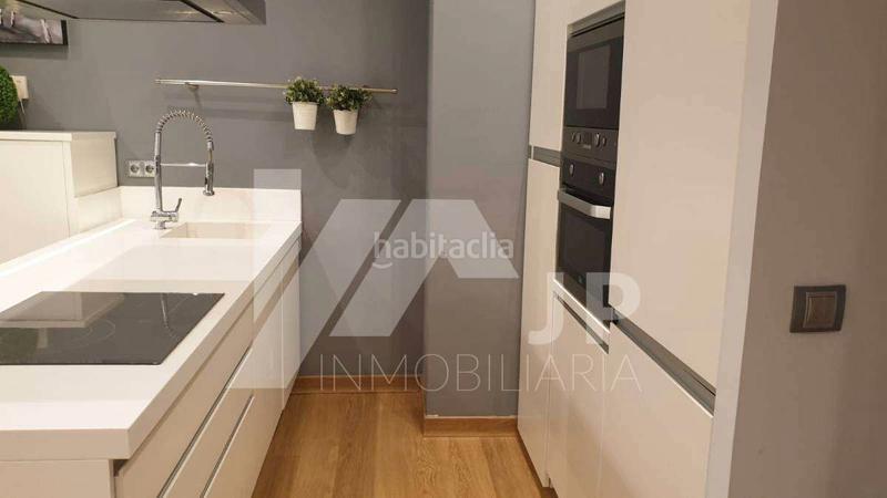 Foto f923e7f1-aecc-488f-b8c5-32bc0079965d. Rent flat with heating in San Matías - Realejo Granada