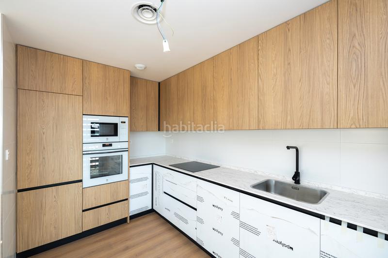 Foto bedf7b4d-479c-43c3-9c35-032efd4b8004. Location appartement dans calle pampaneira 22 dans Rosaleda - Juventud Granada