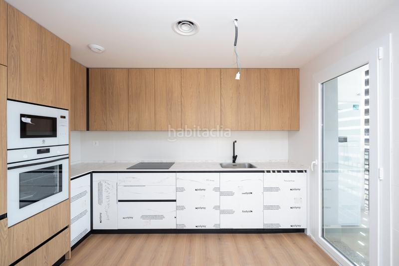 Foto f51c7cc7-3585-4fd4-93fd-e2705d7c8743. Location appartement dans calle pampaneira 22 dans Rosaleda - Juventud Granada