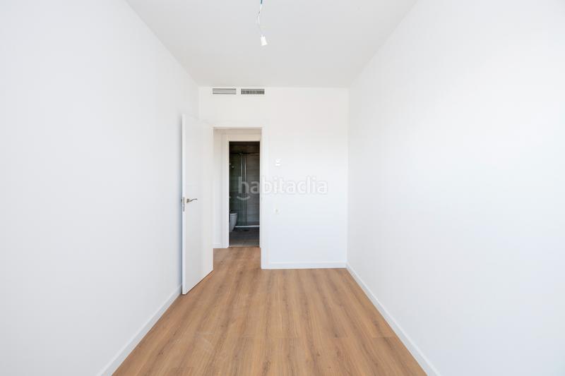 Foto fa6b8b32-04c9-4401-8175-b2313fb550a2. Location appartement dans calle pampaneira 22 dans Rosaleda - Juventud Granada