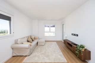 Lloguer Pis a Calle pampaneira 22. Piso  nuevo en alquiler. sanders. 3 dormitorios. 2 baños.