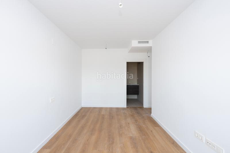 Foto adb2cfe0-ce08-417f-a7f9-e477a03b81c6. Location appartement dans avenida de pampaneira 22 dans Granada