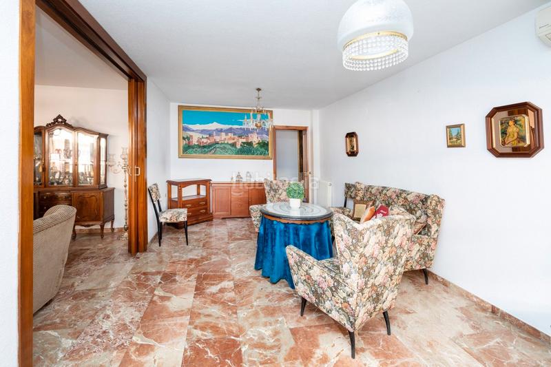 Foto d1e9ee8e-d510-40f1-bfc0-d588a4582bfc. Pis a calle rector marín ocete 8 a Pajaritos Granada