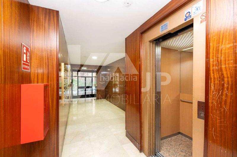 Foto 9c88b158-050c-4adb-8566-ccc3b84f4d59. Rent flat with heating in San Matías - Realejo Granada