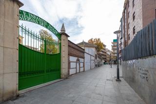 Autoparkplatz in Calle seminario 2. Estupenda cochera en el centro de granada