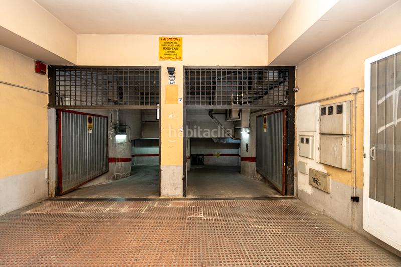 Foto 4b9fe811-cd41-4e8f-a578-c8e7f2dacc1c. Car parking in calle seminario 2 in Centro - Sagrario Granada