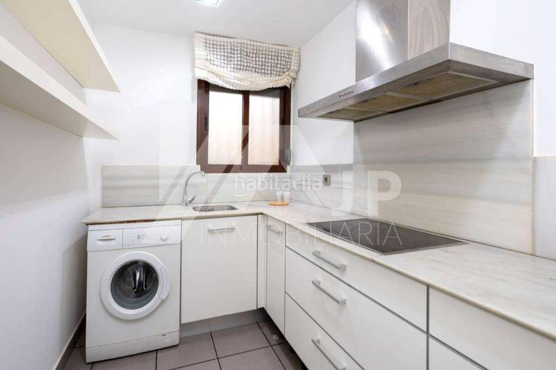 Foto c0ce5e1e-987f-4cf5-95d9-12a91e13865e. Alquiler apartamento precioso apartamento amueblado en alquiler en barrio de realejo, en Granada