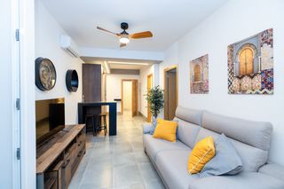 Rent Flat in Calle recogidas 32. Disponibilidad inmediata. no se reserva para septiembre (curso u