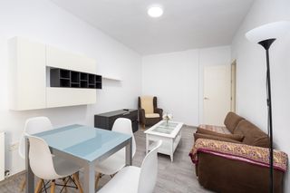 Piso en Calle rivadavia 7. Piso de 4 dormitorios, cerca parque garcia lorca, junto a camino
