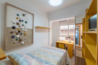 Rent Flat in Calle ángel 2. Piso en alquiler en pleno centro. 4 dormitorios. aire acondicion