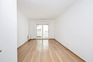 Location Appartement à Calle marqués de mondéjar 5. Piso sin muebles en pleno centro de granada