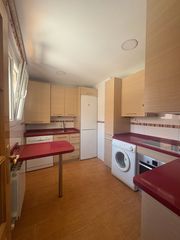 Miete Etagenwohnung in Calle marqués de mondéjar 5. Piso sin muebles en pleno centro de granada