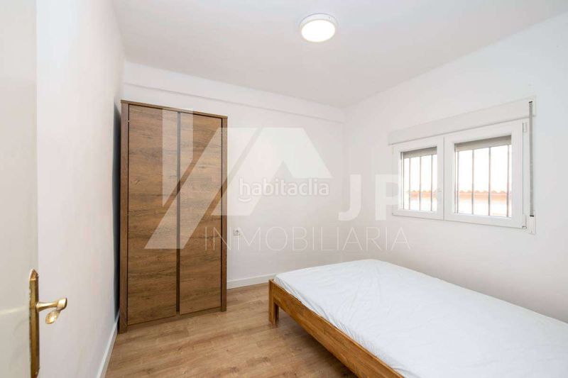 Foto d7f74ead-ffad-4e5f-bfb3-c34084a7fc7f. Lloguer pis a calle arrayanes 6 a Barrio de Zaidín Granada