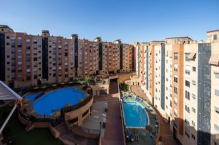 Penthouse  Calle periodista fernando gómez de la cruz 1. Piso atico en parque almunia. 3 dormitorios, 2 baños. garaje. ur