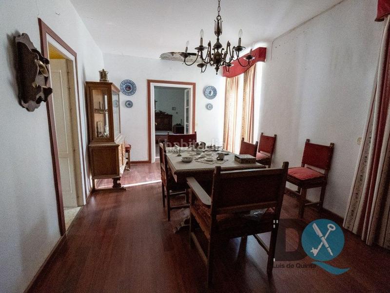 Foto 46c6e96f-bdd1-4401-859b-2495f20c1798. Casa amb piscina a Centro Utrera