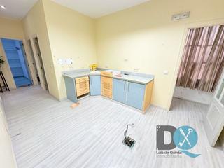 Appartement à Centro. Oportunidad de inversión bajo con potencial para vivienda