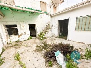 Maison à Salesianos. Casa a reformar con gran parcela para la casa de tus sueños