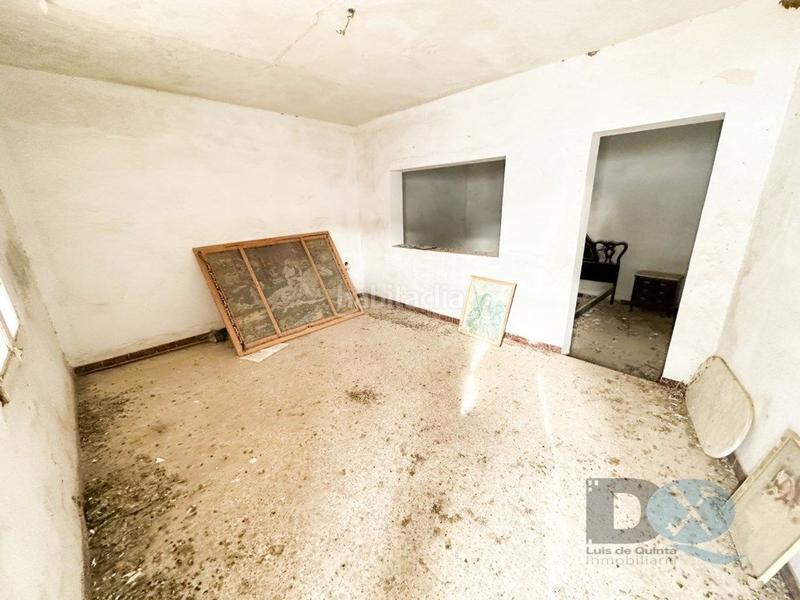 Foto cc68e58e-beb8-4cbe-9636-c57afc0f4035. Casa  a reformar con gran parcela para la casa de tus sueños en Utrera