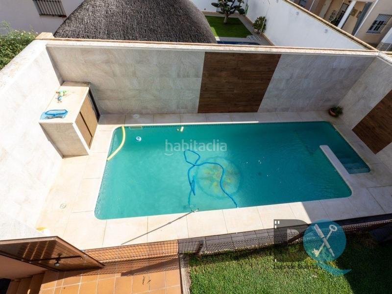 Foto c097996d-77f5-4d49-ba60-234a9d33a0c4. Casa pareada pareado espectacular en los ruedos. en Utrera