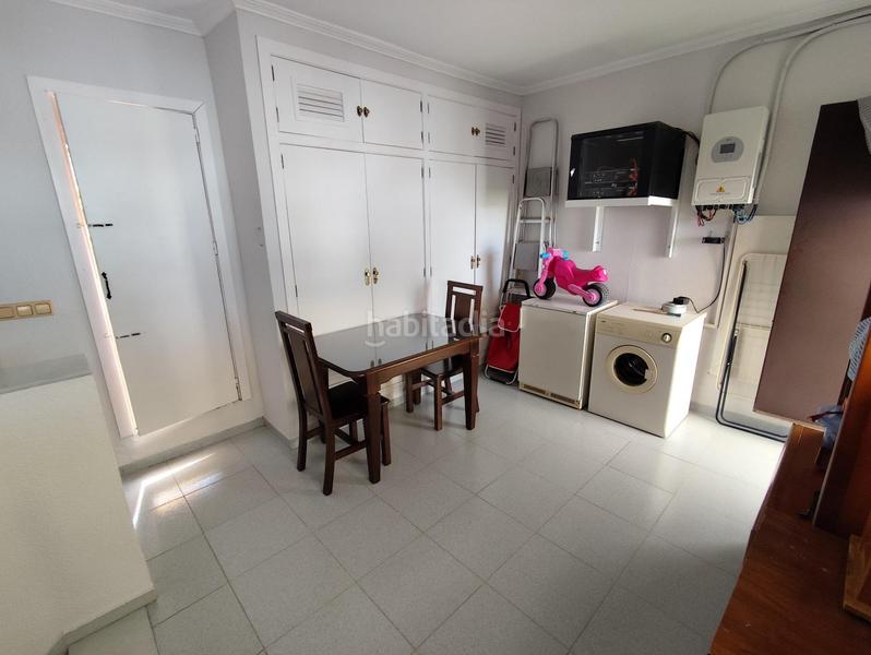 Foto 7f688e2d-3cbb-4608-8f76-4a5ed7a4efda. Casa adosada vivienda en el barrio de san josé tranquilidad a un paso del centro en Utrera
