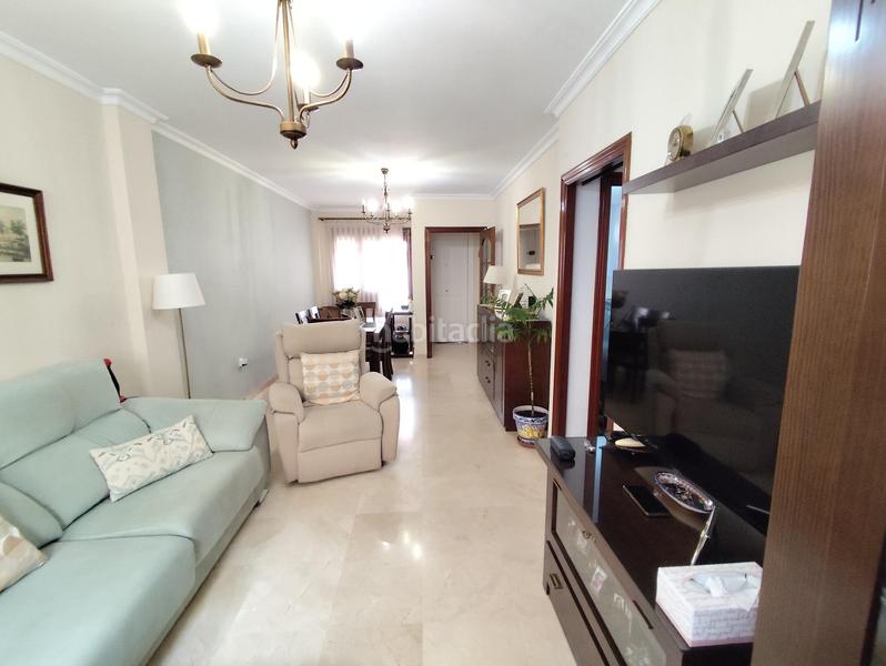 Foto a7dd08a9-5bb8-4db7-bf8d-f73852ba6e0f. Casa adosada vivienda en el barrio de san josé tranquilidad a un paso del centro en Utrera