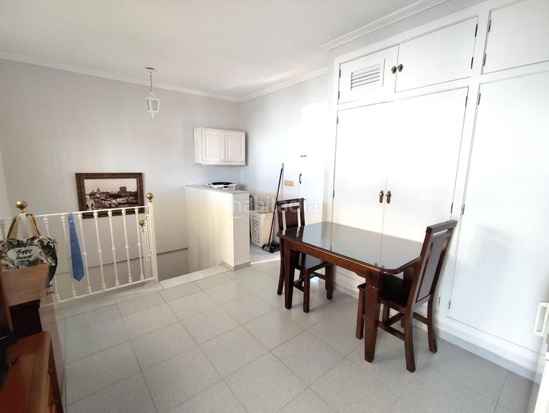 Foto e03692e4-600d-42e4-8c46-a28959f282f2. Casa adosada vivienda en el barrio de san josé tranquilidad a un paso del centro en Utrera