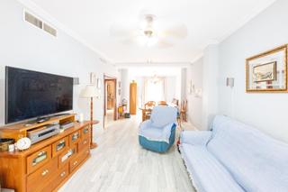 Casa adossada  Cuesta del merendero. Vivienda en exclusiva en la cuesta del merendero  utrera