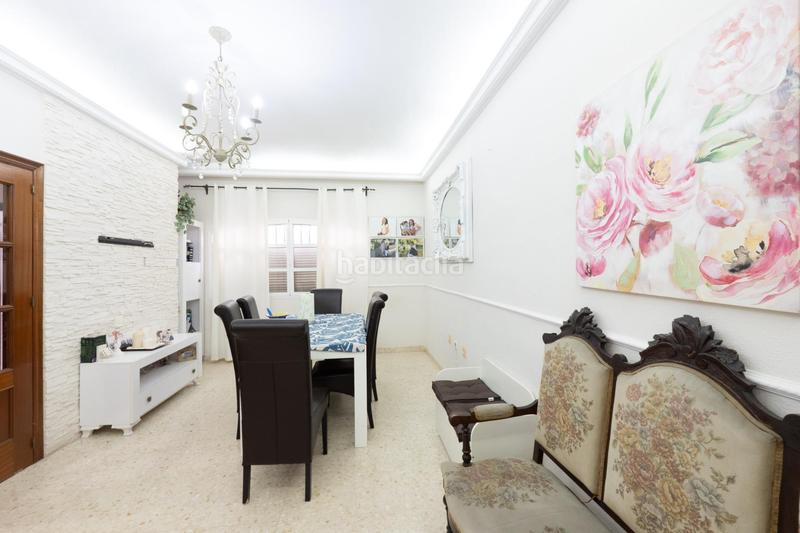 Foto bfc41711-c52e-4ce1-ae52-5464b724a2b9. Casa amb aparcament a Centro Utrera