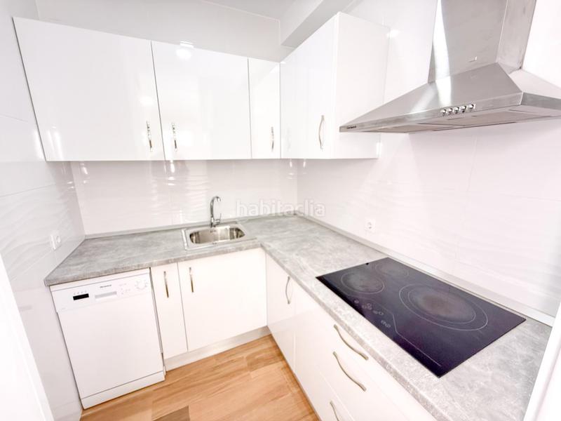 Foto fa684e96-7af0-4fe9-b452-d7af8ff5c1d1. Ground floor in Cruz Roja Sevilla