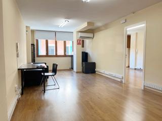 Alquiler Oficina  Carrer patronat obrer. Oficina en zona calle aragon