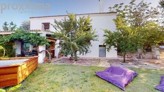 Xalet a Las Pajanosas. Villa en las pajanosas golf con jardín, piscina y vistas