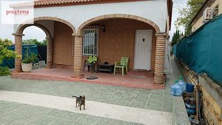 Xalet en Arco Norte - Avda Espa�a. Chalet independiente en urbanizaci�n valero  dos hermanas