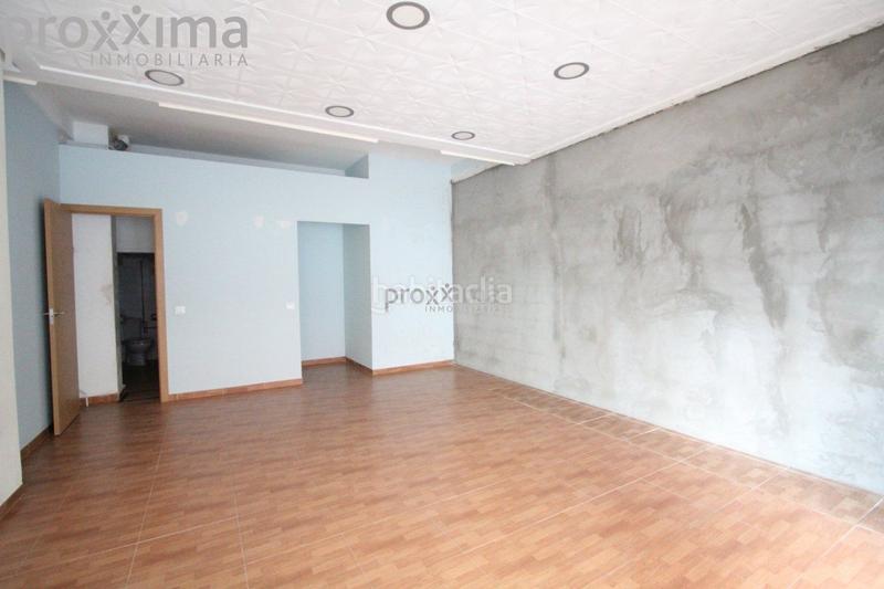 Foto 50c89208-7863-4503-ad6f-fe0f3c18f9b6. Alquiler local comercial prepare su negocio y empiece a trabajar. en Sevilla