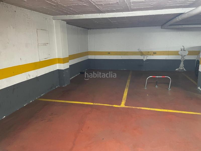 Foto 3be38e01-333b-4433-9e72-ec195a36b13b. Posto auto in colores - entreparques Sevilla