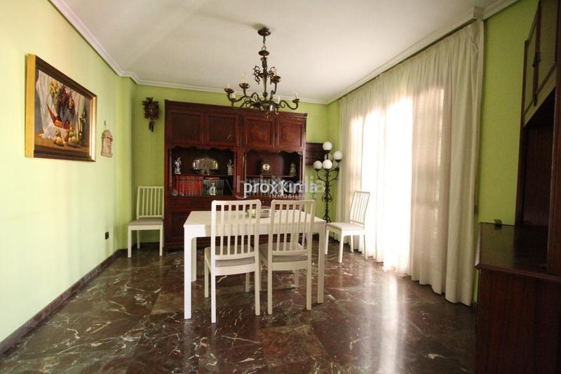 Foto 0d90ecdf-40fd-49ab-85c8-2e1fa3888e6b. Pis amb aparcament a Arenal - Museo Sevilla