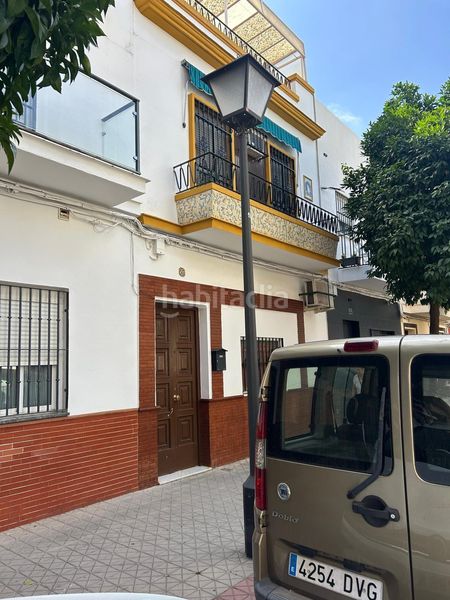 Foto 614ee4a5-53b5-4ada-bf93-5255f5838209. Casa a Barrio del Nervión Sevilla
