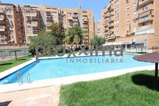 Lloguer Pis  Calle cueva de menga. Amplio piso en alquiler en las góndolas