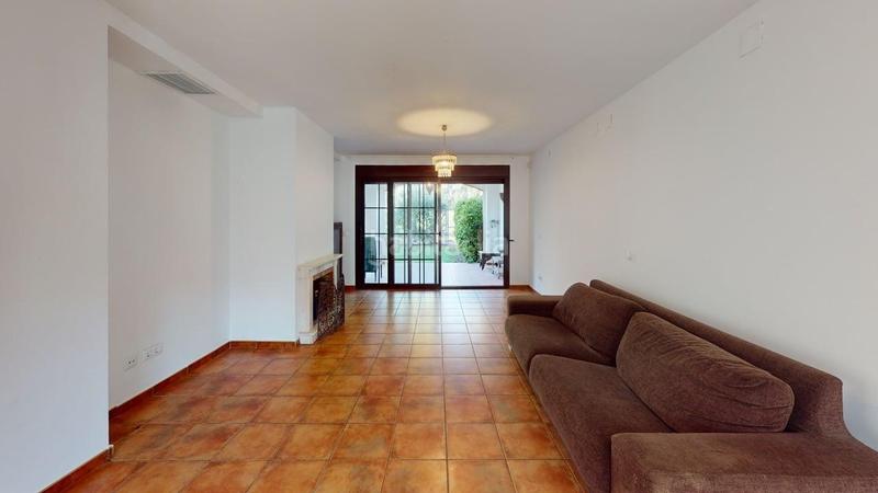 Foto 988c41c8-2f54-4592-a0e2-16ae38261f4c. Casa pareada inmejorable chalet pareado en Las Pajanosas Guillena