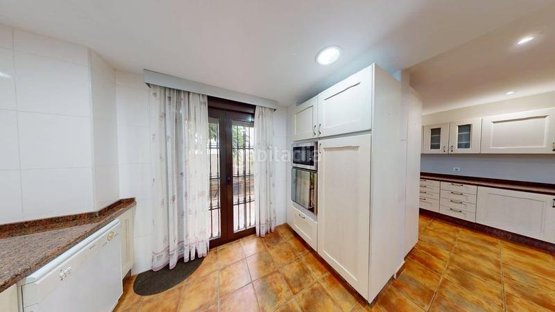 Foto 3582315c-5dad-472a-8630-80e5932eb00c. Doppelhaus mit heizung parking pool in Las Pajanosas Guillena