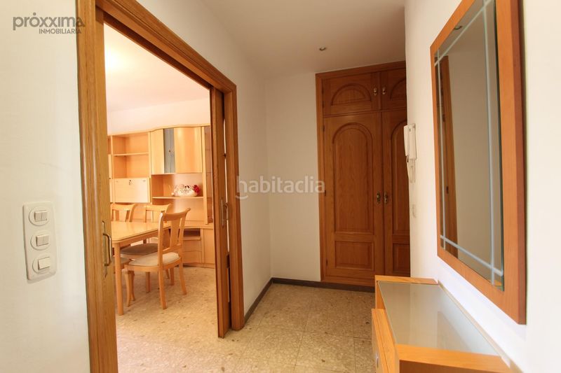 Foto 87f64d83-ac7e-4aa3-b413-7e91cbd6d60b. Pis a Feria Sevilla