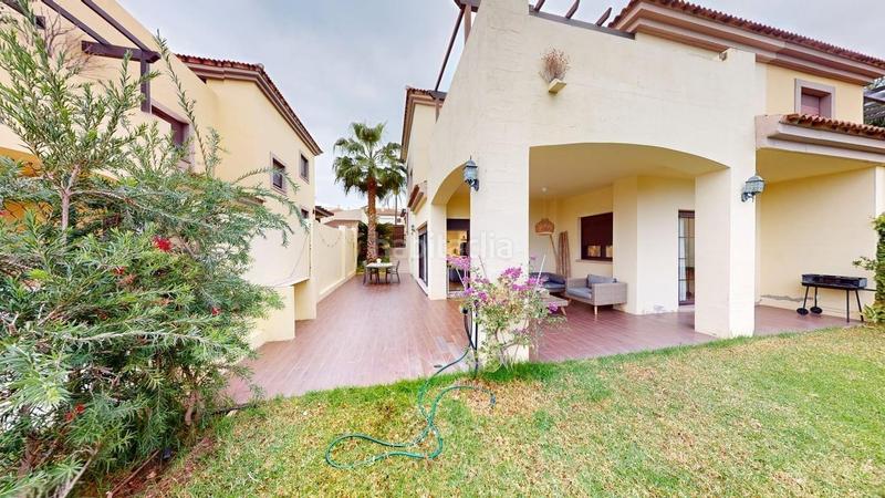 Foto 313f1d54-0016-419d-8df0-e2b57640a4ee. Doppelhaus mit parking pool in Las Pajanosas Guillena