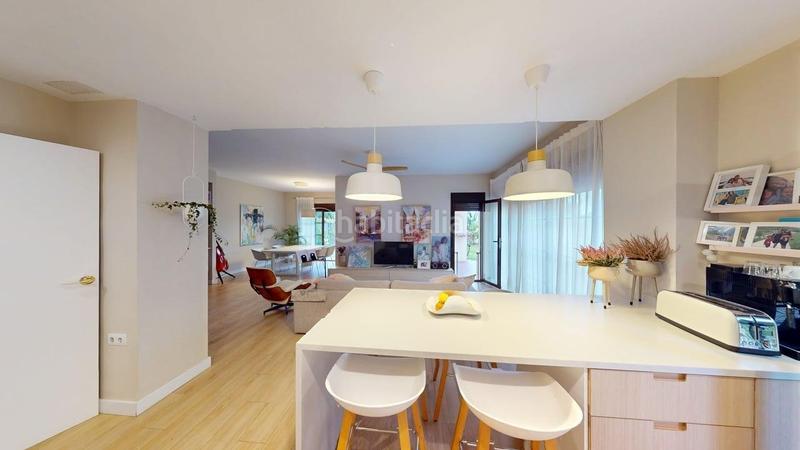 Foto ce31d8f7-eb20-46c4-895f-a379a012cc44. Doppelhaus mit parking pool in Las Pajanosas Guillena