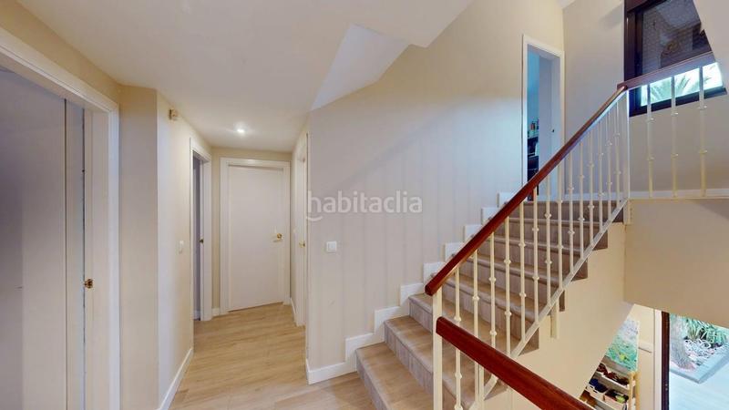 Foto fb5dbb0e-8fdb-4ac3-a42f-fda611f14079. Doppelhaus mit parking pool in Las Pajanosas Guillena