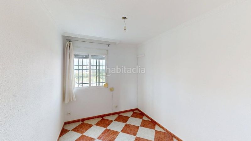 Foto 9d87c3c8-b617-4fcc-a0a5-170e1a0ad273. Pis amb aparcament a Villegas Sevilla