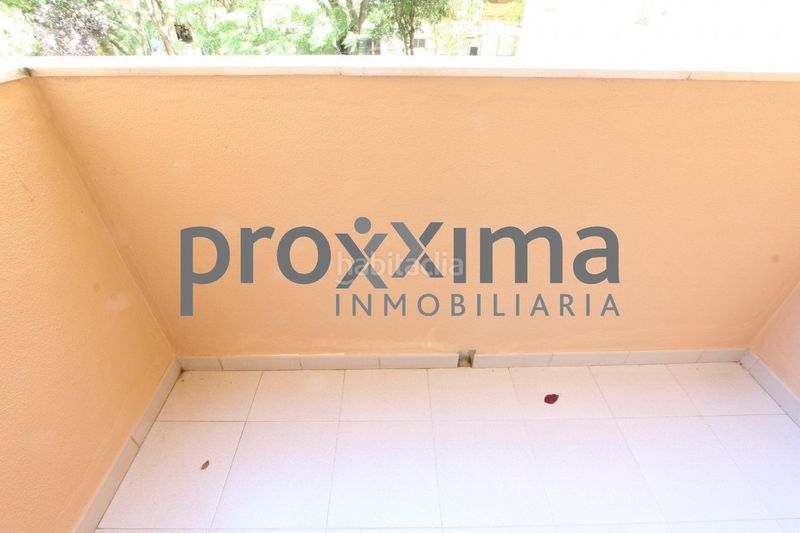 Foto 98ec5dd3-05c3-4876-90c7-e46f6836774c. Pis amb aparcament a colores - entreparques Sevilla