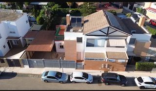 Casa aparellada a Bollullos de la Mitación