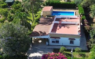 Chalet en Rinconada (La). Parcela urbana de 3.600 m2 con vivienda, piscina y gran potencia